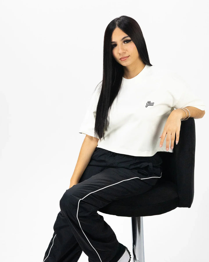 WMNS Boxy Basic Logo Crop Tee (Vanilla)